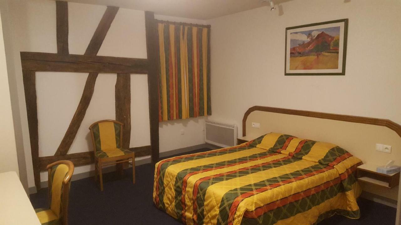Le Cheval Rouge Hotell Louhans Exteriör bild